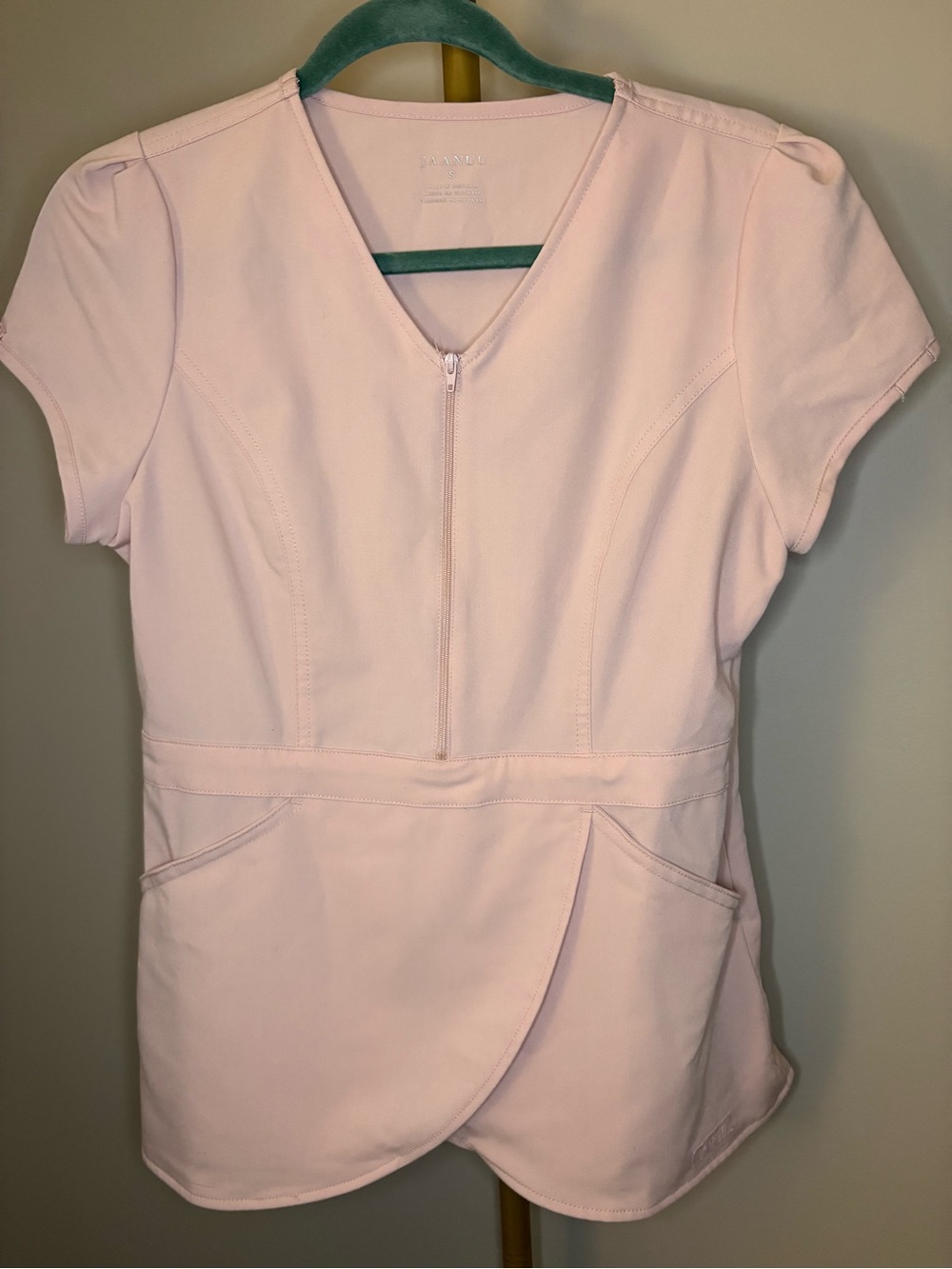 Jaanuu Signature Tulip Scrub Top in Light Blush